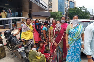 a construction labor dead due to electric shock in Hyderabad