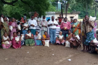 essential goods distributed by ngo to kacchuluru village tribals due to corona effect