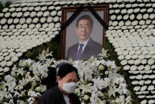 Online funeral ceremony for late mayor of Seoul