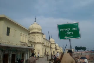 devotees gathered at shiva temples in ayodhya