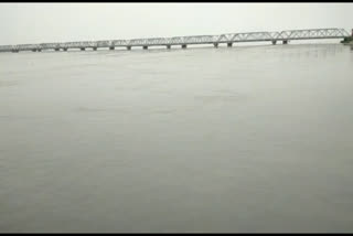 Water level of  Sarayu River exceeds danger mark