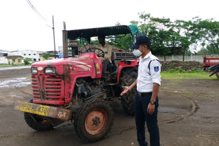 traffic-police-action-against-drivers-without-number-plate