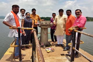 water-supply-to-farmers-through-canal-at-gondia