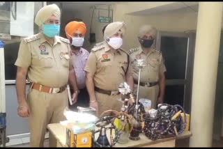 jalandhar police Raid in hookah bar