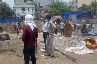 Municipal Corporation removed encroachment in Shahzada Bagh at delhi