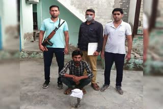 jind police arrested a accused with illegal pistol