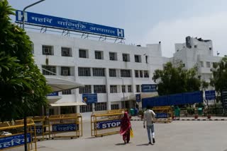 now stadium will not make covid care center in delhi