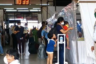 special arrangements for cleaning in platform