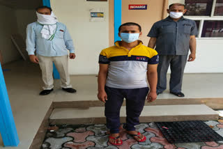 narcotics squad police team arrested smuggler with 500 gram hemp