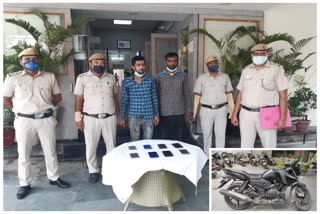 delhi police arrested two snatcher in lodhi colony