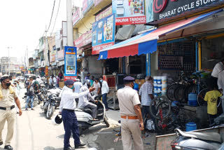 kaithal traffic police cut challans of shopkeepers doing encroachment