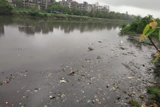 mithi river water level  kurla mumbai latest news  bmc notice to people  मिठी नदी पाणी पातळी  कुर्लामधील नागरिकांना मुंबई महापालिका नोटीस