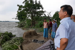 চিৰাঙৰ গৰাখহনীয়া পৰিদৰ্শন মন্ত্ৰী চন্দন ব্ৰহ্মৰ