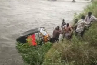 auato floated in a canel in nellore dst sagam mandal