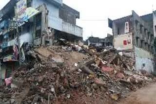 r-building-collapse-in-amravati