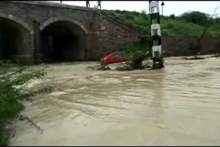 A car drown in heavy rain in Yadgiri: Video goes viral