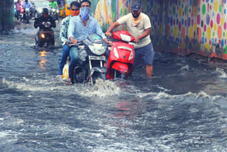 Heavy showers in Mumbai  Mumbai rains  Rains in Mumbai  India Meteorological Department  mumbai rain update  mumbai rain news  मुंबई पाऊस बातमी  मुंबई पाऊस अपडेट