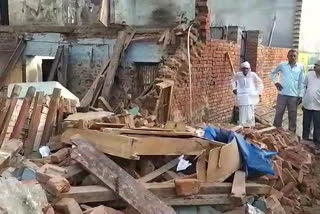 roof of the house fall on family in kasan village of kaithal