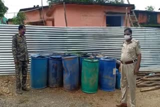 Police demolished illegal liquor factory in bokaro