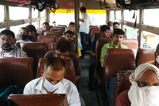 आजमगढ़ रोडवेज बसों में ज्यादा यात्रियों को बैठाने का दबाव