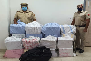 police arrested female wine smuggler in Badarpur at delhi