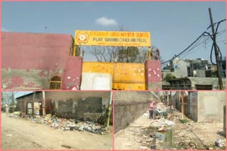 Pile of garbage is lying near gate of Raghuveer Singh Model School in Uttam Nagar of Delhi