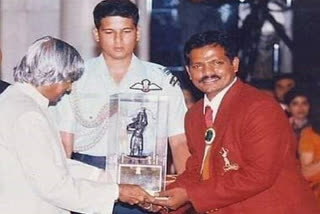 Para-badminton player Ramesh Tikaram dies  due to COVID-19