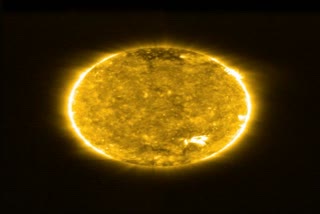 Spacecraft snaps sun's closest pictures