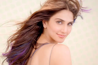 vaani kapoor says refreshing change to go sans make up