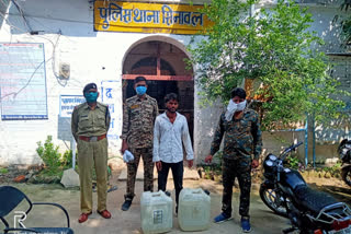 Datia police arrested two accused including illegal liquor