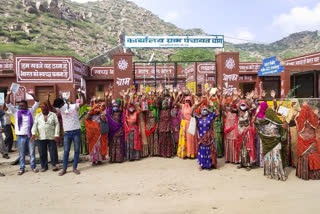 मनरेगा श्रमिकों ने किया प्रदर्शन, MNREGA workers protestd