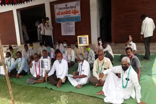 handloom workers Union initiations for the protection of the handloom industry