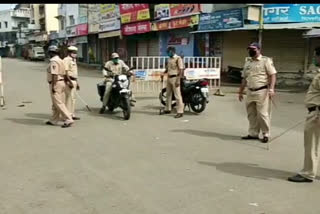 road empty in solapur