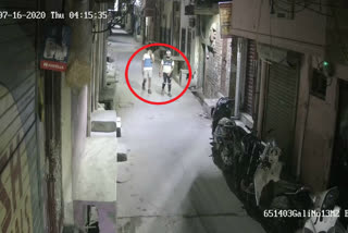 Bike robbery incident recorded in CCTV in Brahmapuri of North East Delhi