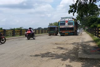 deoghar-dumka road in poor condition