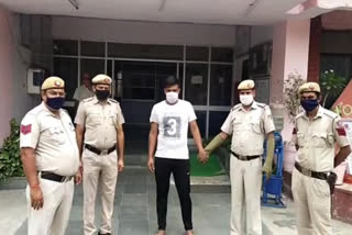 Najafgarh police arrested absconding accused for one year