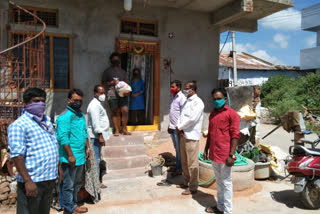 groceries distribution to the home quarantine people at aleru by cpm leaders in yadadri bhuvanagiri district