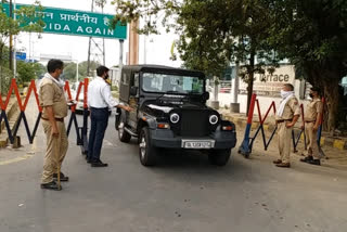 More than 5000 vehicles checks in 24 hours in Noida due to lockdown