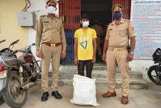 Greater Noida police arrested a hemp smuggler in Dadri