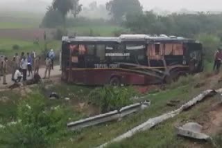 bus accident in up