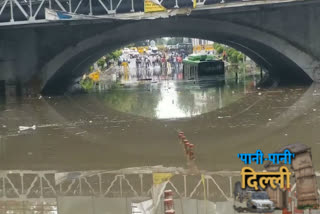 A person died due to waterlogging in new delhi