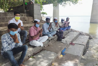 People worshiped the Triveni Sangamam and prayed not to be flooded