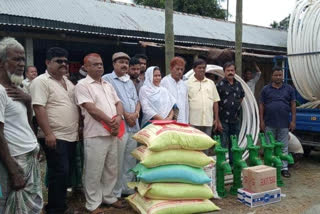 flood_relief_distribution_at kalgasia