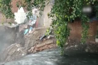 House collapses in slum area due to heavy rainfall in Delhi