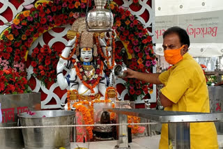 The effect of lockdown in temples on the occasion of Shivratri festival