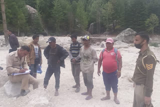 kinnaur police rescued five laborers
