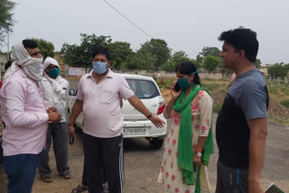 तहसीलदार ने लिया बॉर्डर चेक पोस्ट का जायजा, Tehsildar inspected border check post