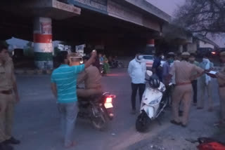 fight between two sides in lucknow
