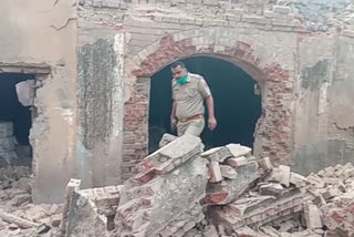 Explosion in Jones Mill  Jones Mill complex  building collapses  Agra explosion  British era  ആഗ്രയിലെ ജോണ്‍സ് മില്‍സ് കെട്ടിടം സ്ഫോടനത്തില്‍ തകര്‍ന്നു  ആഗ്ര  ഉത്തര്‍പ്രദേശ്