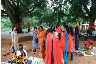 devotees gathered at Jharna Kund Dham koderma on third somwari